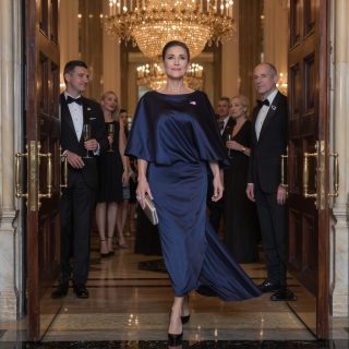 Nigdy nie powiedziałem synowi, że zarabiam 40 000 dolarów miesięcznie. Myślał, że jestem zwykłym pracownikiem biurowym – aż do nocy, kiedy wszedłem na kolację, która zmieniła wszystko