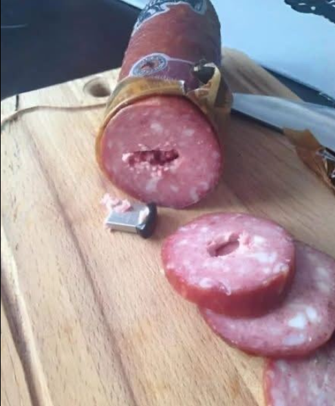Kiełbasa z sekretem: pendrive, który zmienił wszystko